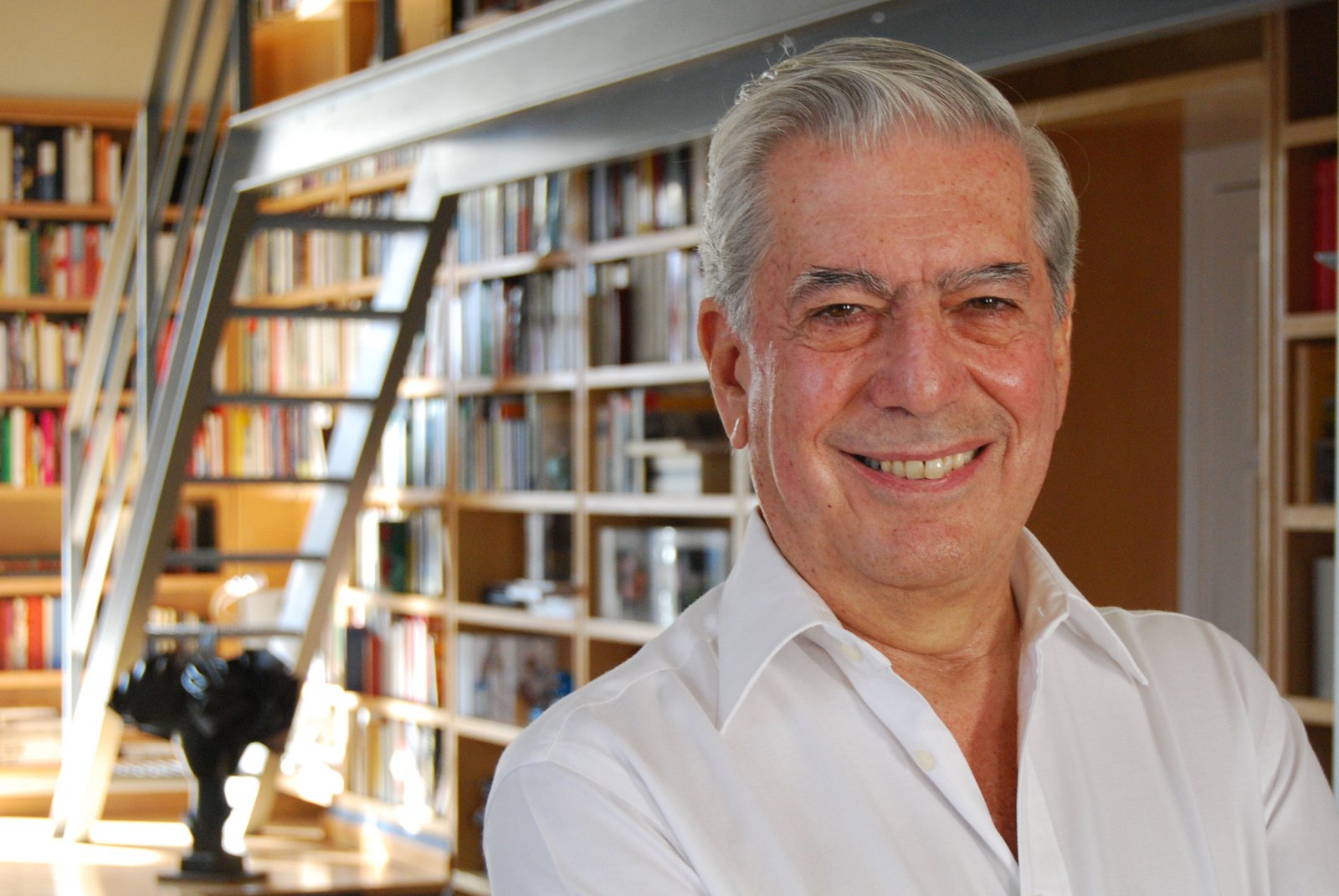 Martio-Vargas-Llosa-Premio-Nobel-de-Literatura.-Google-Images.jpg (2362×1581)
